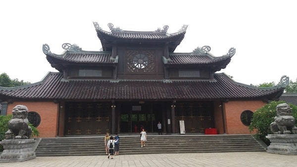 Bai-Dinh-pagoda-min