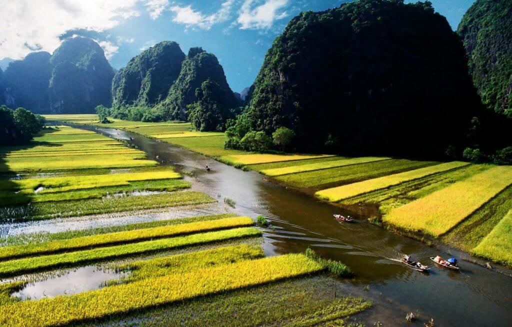 Tam-Coc-rice-fields-boat-ride-1024×655 (1)