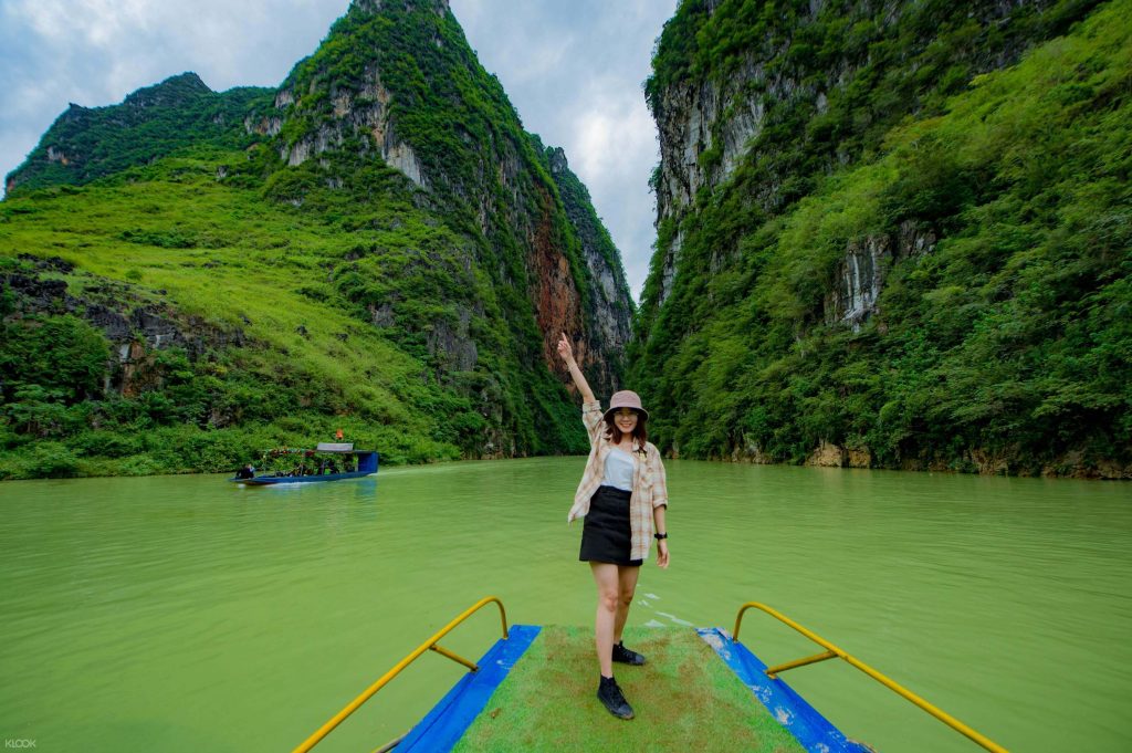 Ha Giang – Boating Nho Que river (1)
